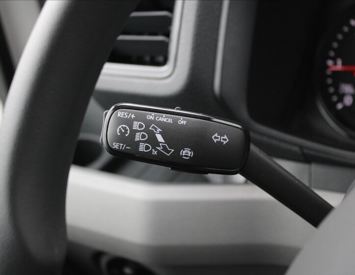 Volkswagen Crafter 12