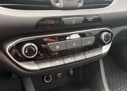 Hyundai i30 25