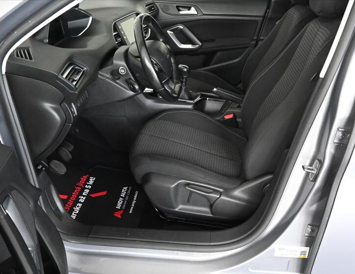 Peugeot 308 9