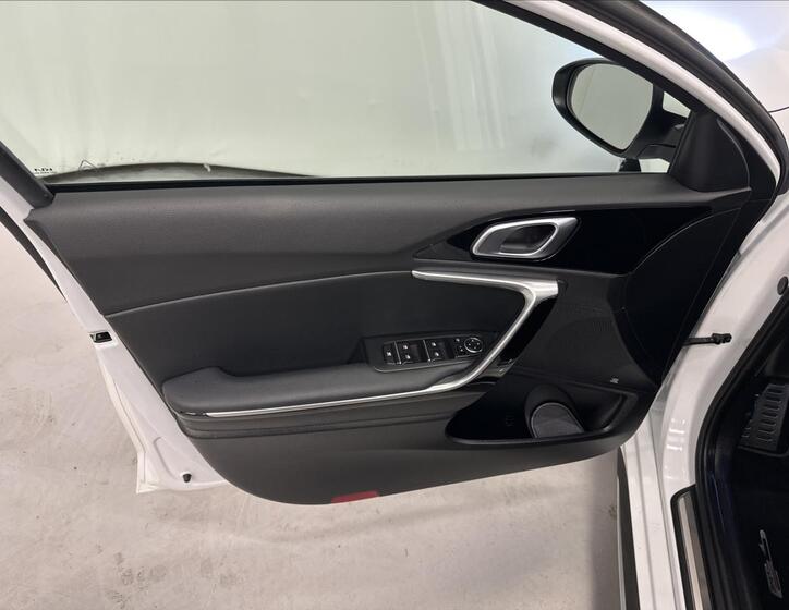 KIA ProCeed 26