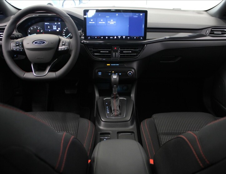 Ford Focus 8