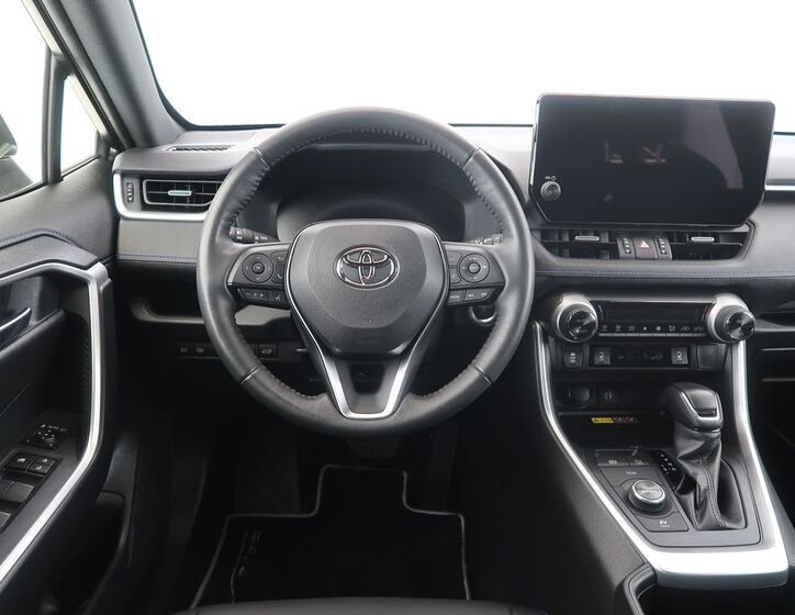 Toyota RAV4 16