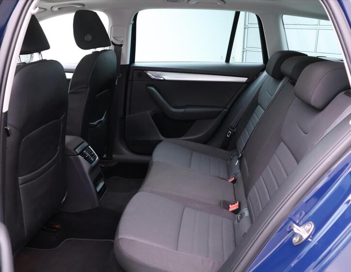 Škoda Octavia 14