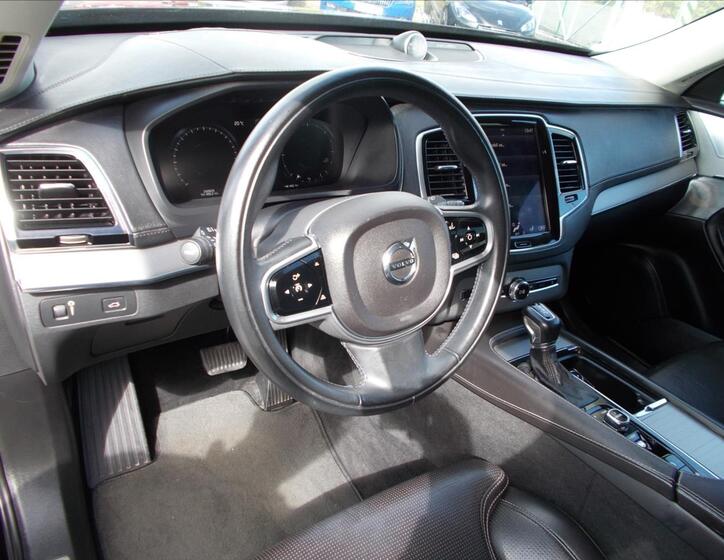 Volvo XC90 23