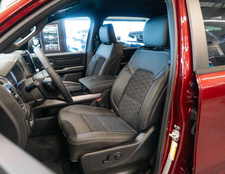 Dodge RAM 16