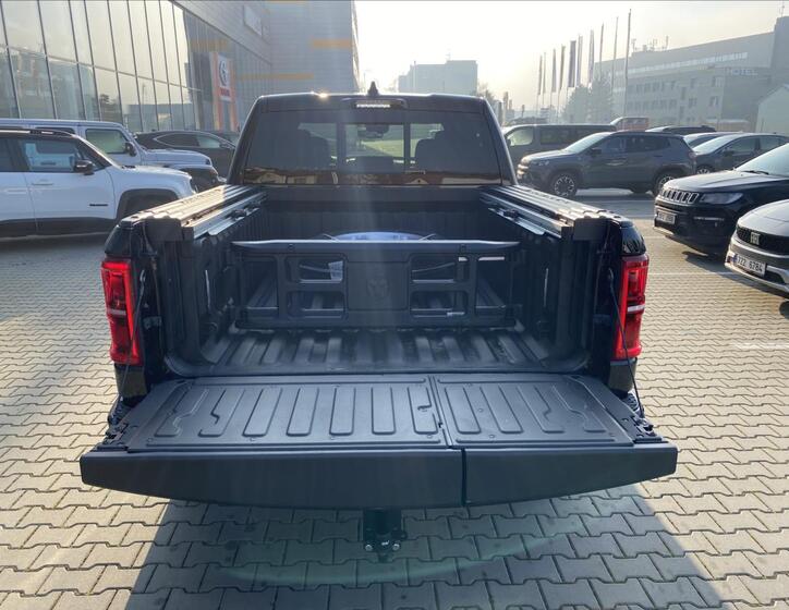 Dodge RAM 5