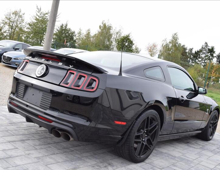 Ford Mustang 5