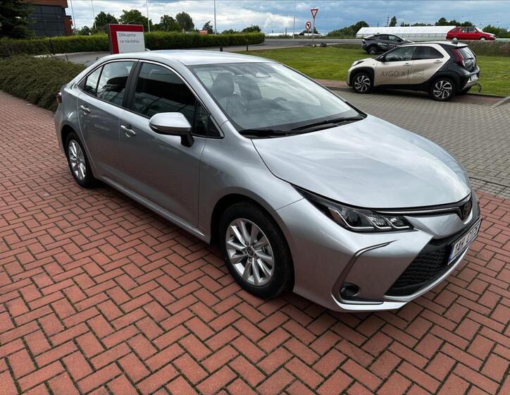 Toyota Corolla 2