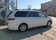Toyota Sienna 13