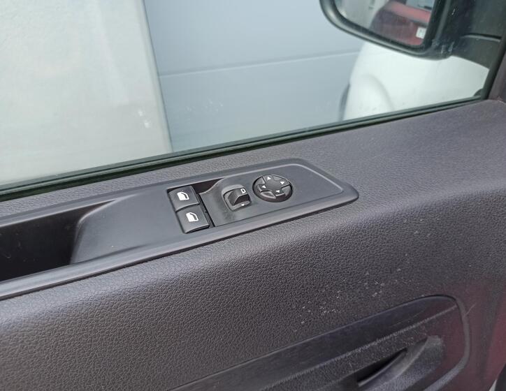 Opel Vivaro 14