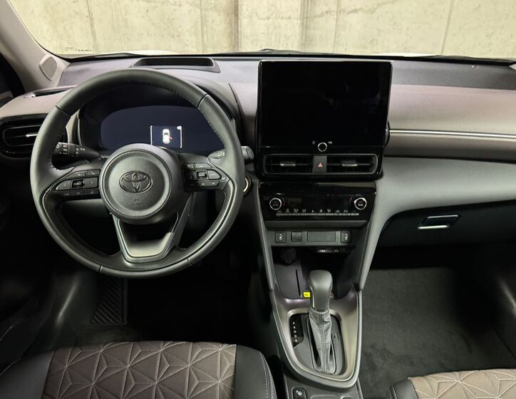 Toyota Yaris Cross 14