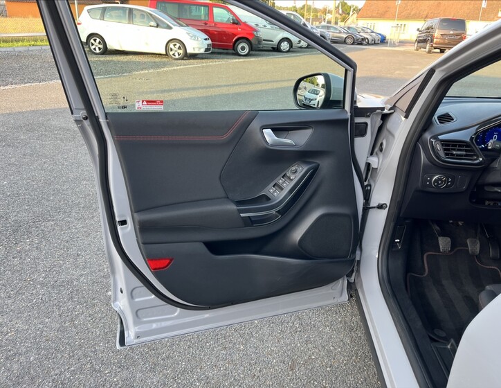 Ford Puma 54