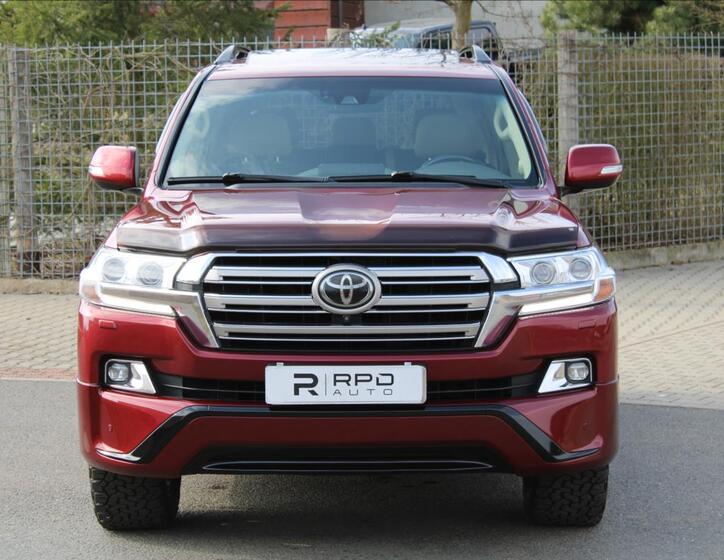 Toyota Land Cruiser 4