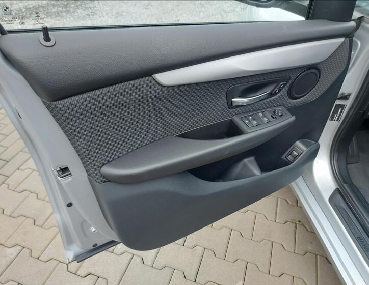 BMW Řada 2 25
