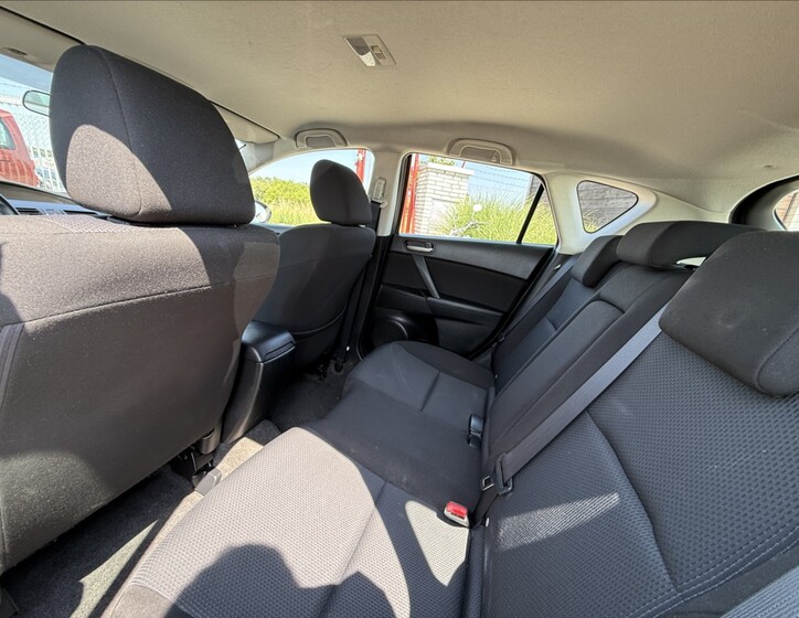 Mazda 3 18