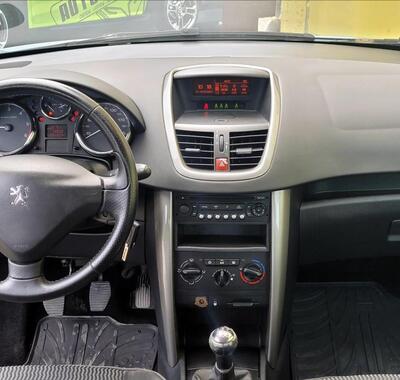 Peugeot 207 23