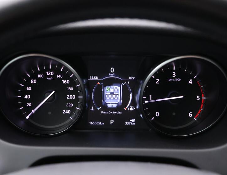 Land Rover Discovery Sport 15