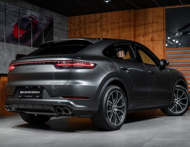 Porsche Cayenne 26