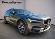 Volvo V90 2
