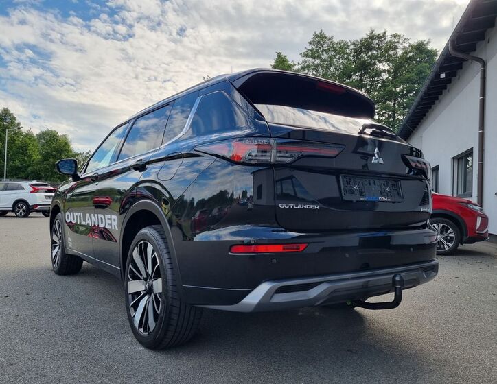 Mitsubishi Outlander 3
