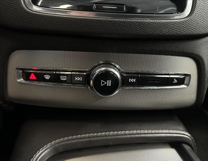 Volvo XC90 15