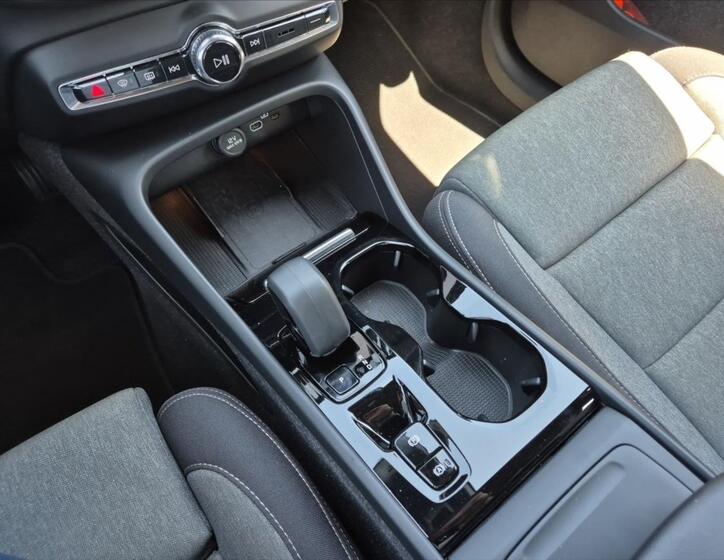 Volvo XC40 19