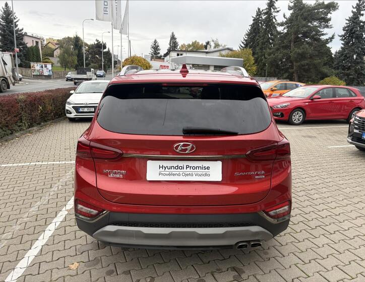 Hyundai Santa Fe 4