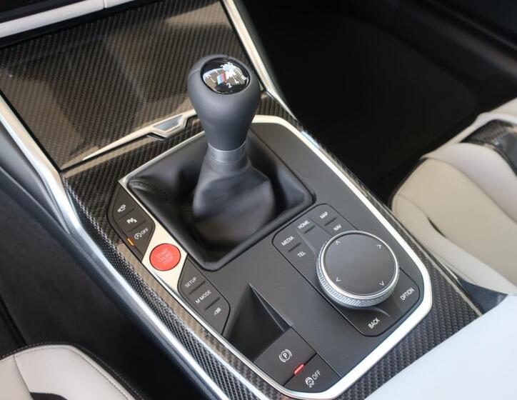 BMW M4 16