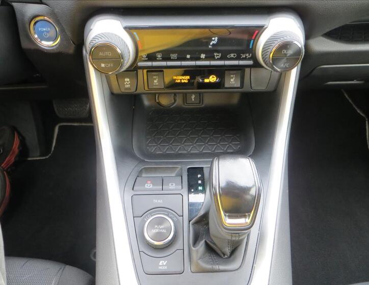 Toyota RAV4 15
