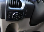 Ford Tourneo Custom 25