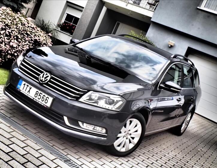 Volkswagen Passat 1