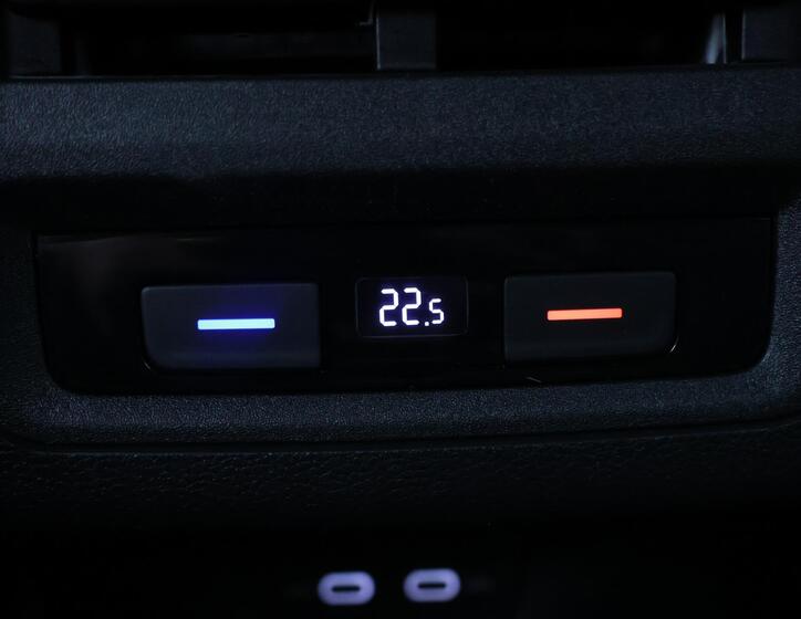 Volkswagen Golf 34