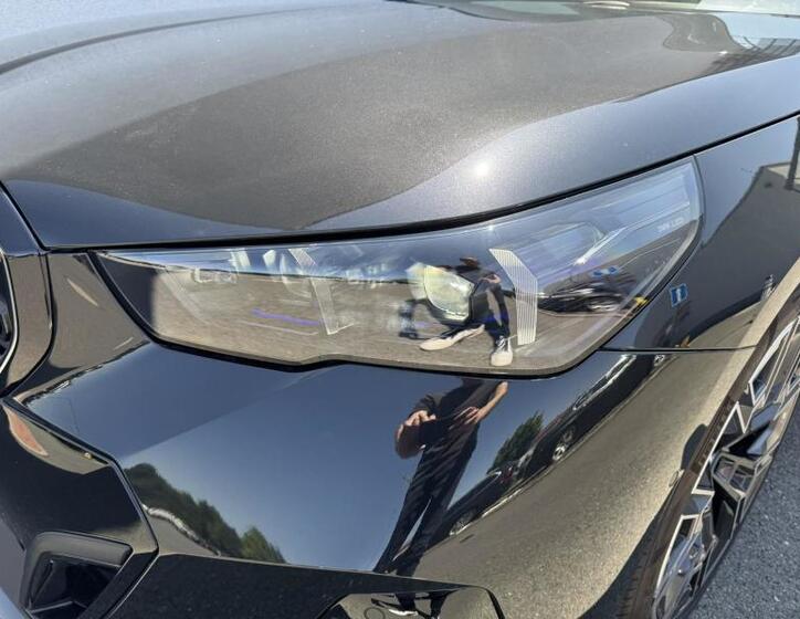 BMW i5 17