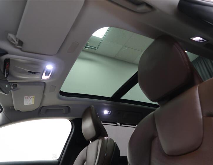 Volvo V90 32