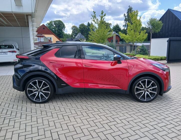 Toyota C-HR 8