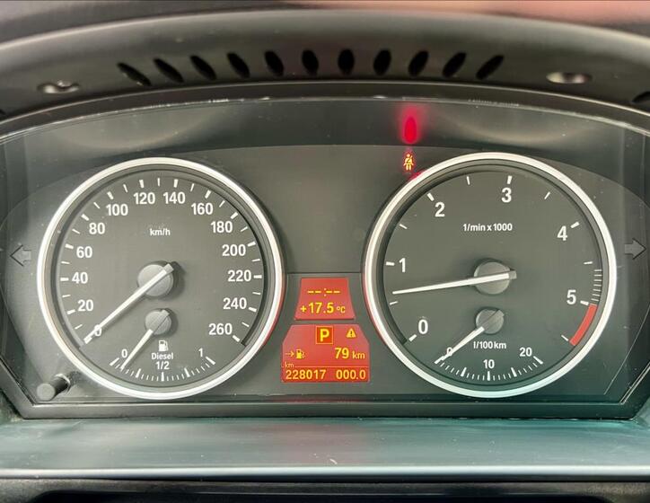 BMW Řada 5 24