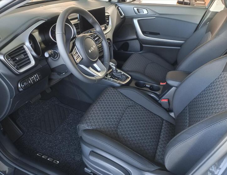 KIA Ceed 8