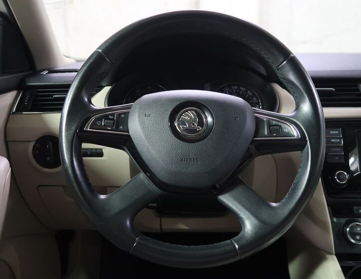 Škoda Octavia 14