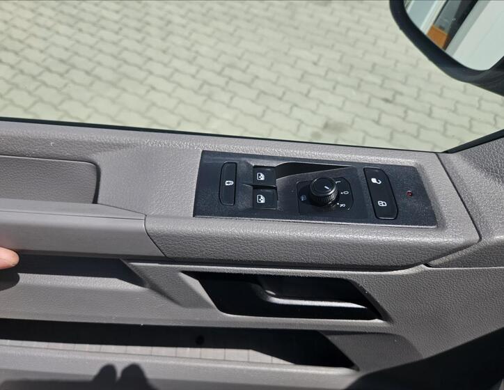 Volkswagen Transporter 13