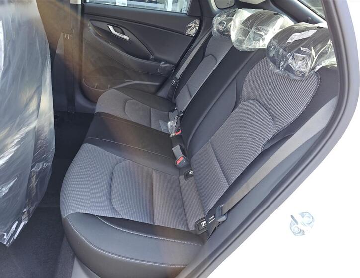 Hyundai i30 12