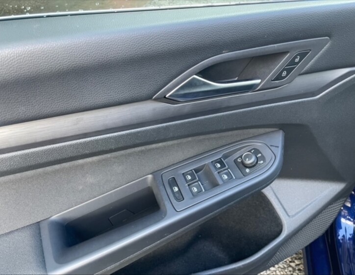 Volkswagen Golf 11
