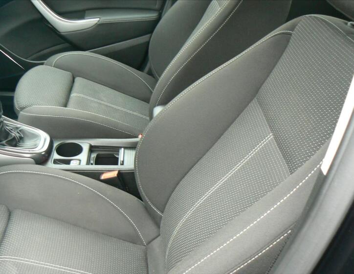 Opel Astra 8