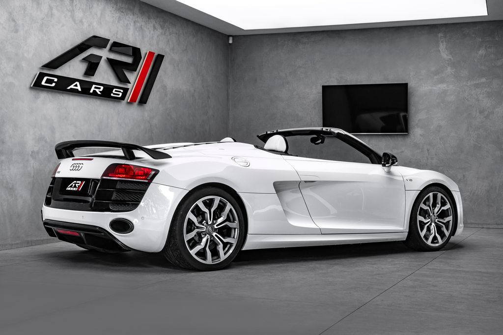 Audi R8