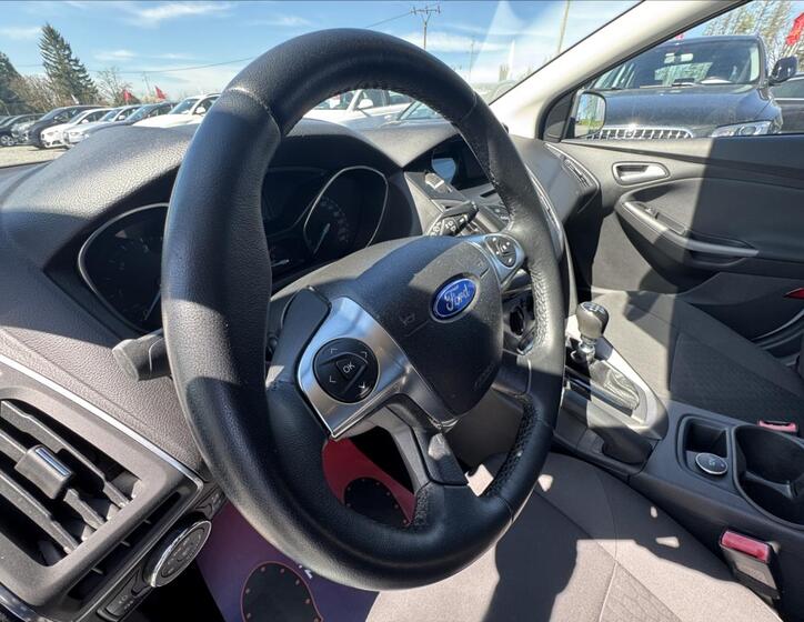 Ford Focus 16