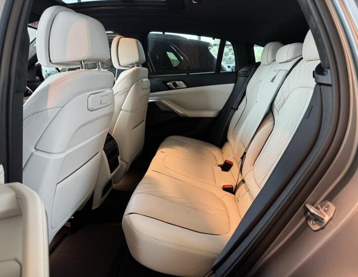 BMW X6 42