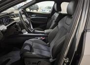Audi Q8 e-tron 17