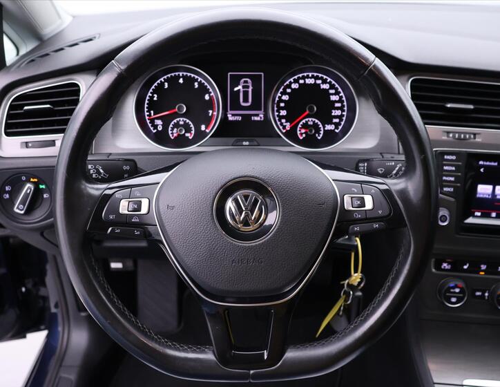 Volkswagen Golf 19