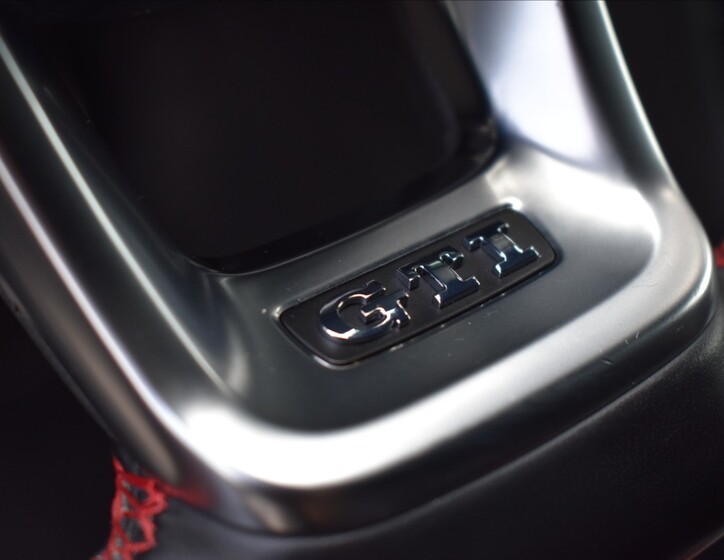Volkswagen Golf 48
