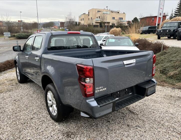 Isuzu D-Max 5