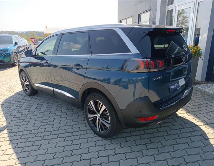 Peugeot 5008 10